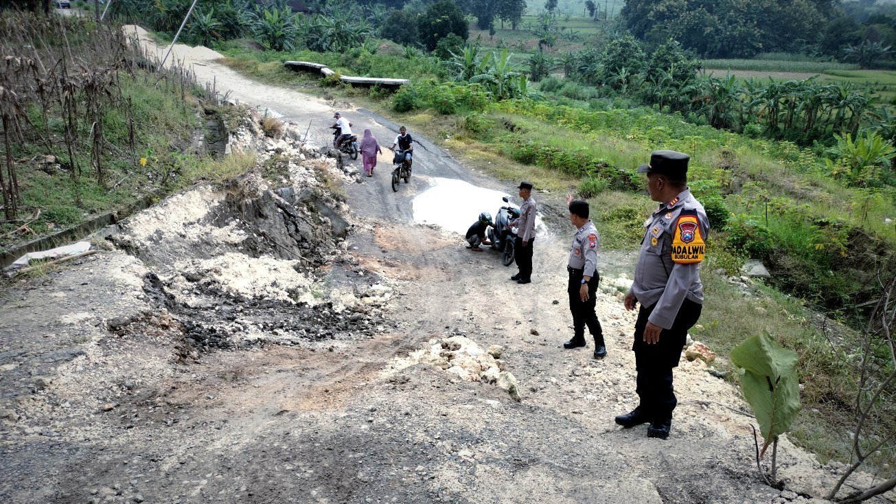 Pasca Dilanda Banjir, Belasan Titik di Bojonegoro Longsor