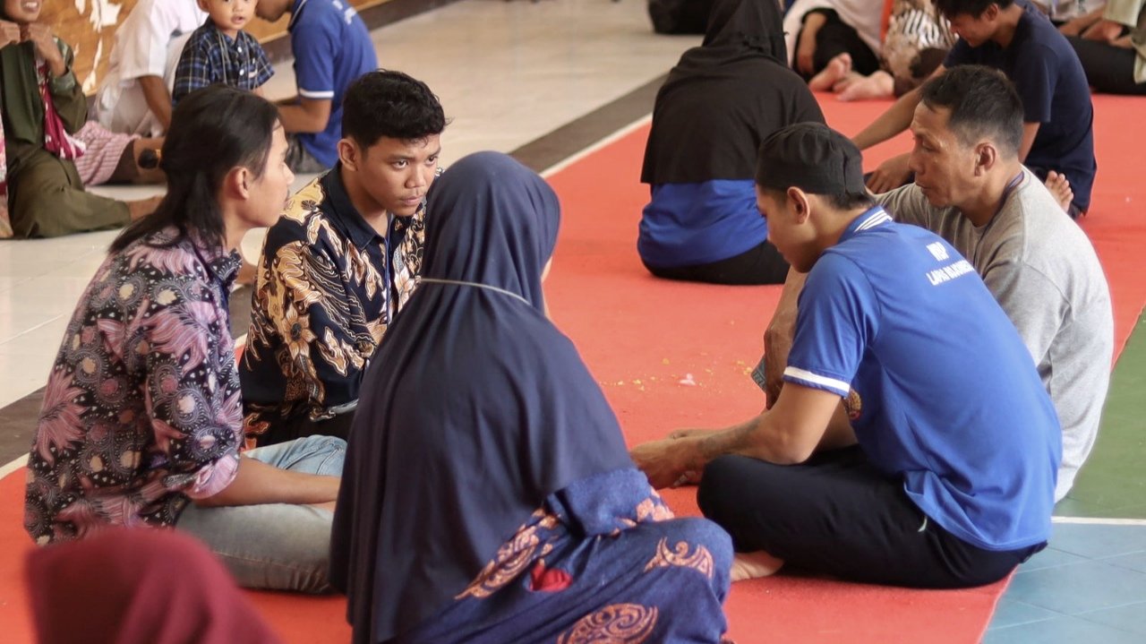 Cerianya Napi di Lapas Bojonegoro Bisa Bertemu Keluarga Saat Lebaran