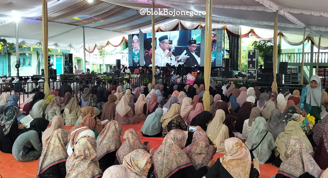 Ratusan Alumni Ikuti Ijazah Kubro Kitab Karangan Mbah Yai Sholeh