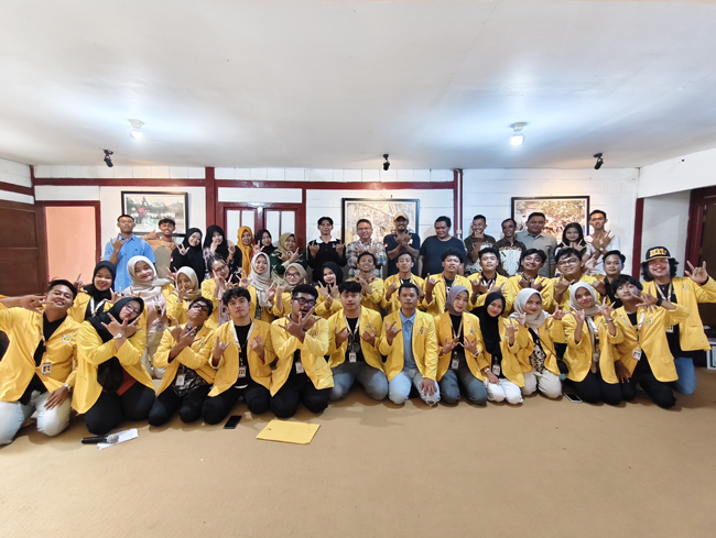 KKN-TK UNIGORO Latih Pemandu dan Pengelolaan Wisata di GeoHeritage Teksas Wonocolo