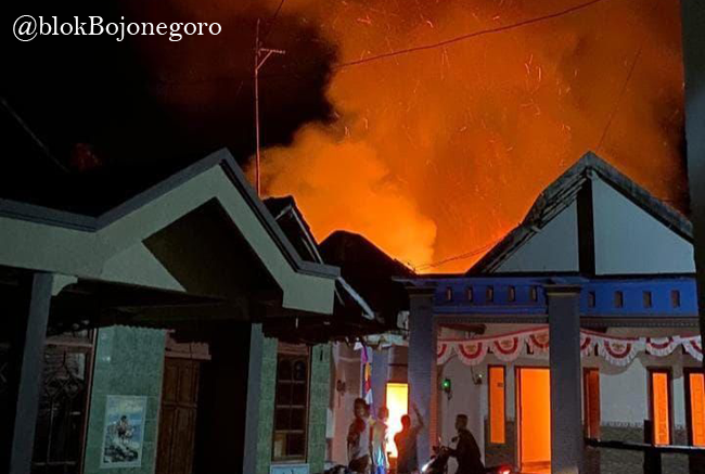 Api Membara di Rumah Warga Mlinjeng