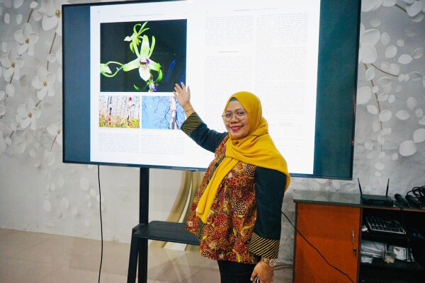 Anggrek Dendrobium Capra, Bunga Langka yang Hanya Ada di Hutan Jati Bojonegoro