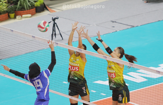 Petrokimia Gresik Juara Seri II Livoli Divisi Utama di GOR Bojonegoro Kalahkan TNI AU Electric 3-0