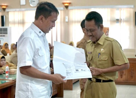 96 PNS Pemkab Bojonegoro Terima SK Pensiun, Bupati Setyo Wahono: Terima Kasih Dedikasinya untuk Masyarakat