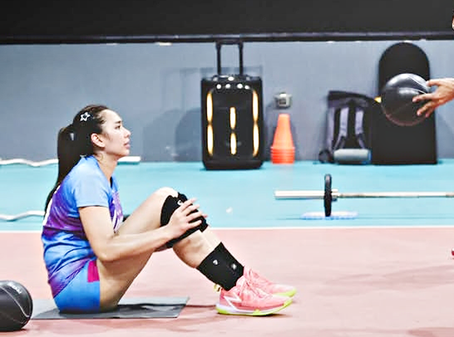 Yolla Yuliana dan Tim Jakarta Livin Mandiri Latihan...