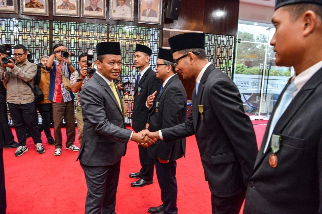Dedikasi untuk Energi Nasional, Direksi Pertamina Patra Niaga Terima Satyalancana Pembangunan