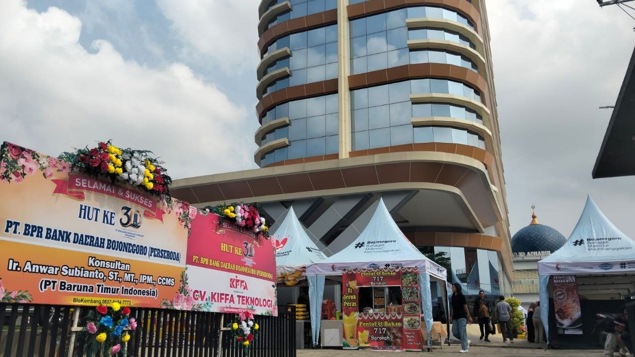 Meriahnya Rangkaian  Harmony 3 Dekade Anniversary Bank Daerah...