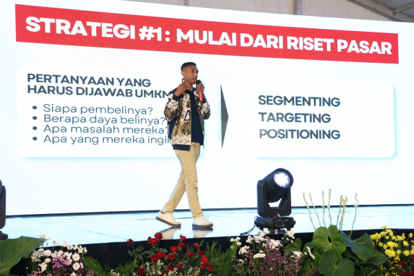 Talkshow Strategi Pemasaran Inovatif UMKM dan Ekraf di...