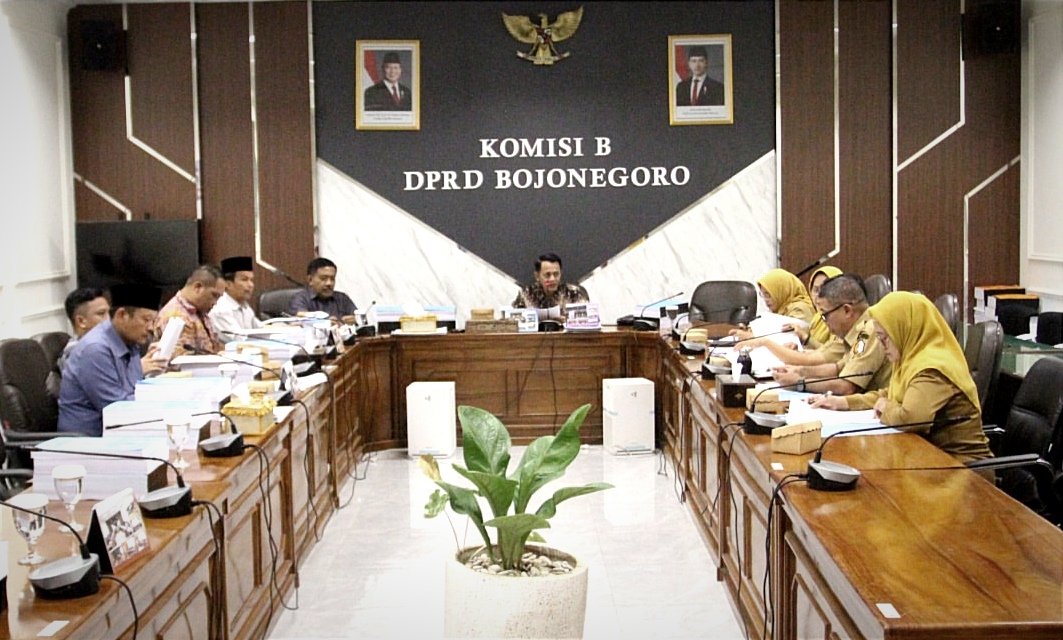 Program Gayatri Bojonegoro Dievaluasi Komisi B: yang Dijual,...
