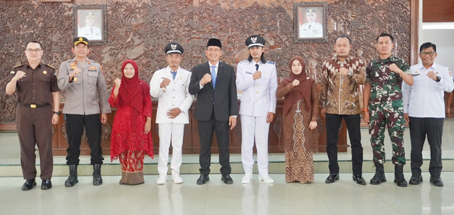 Sah..! Kades PAW Bungur dan Lebaksari Dilantik Bupati...
