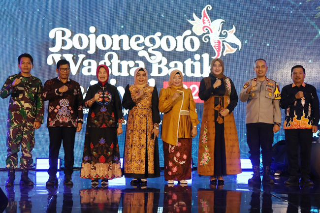 Raup Omzet Rp 1 Miliar Lebih, Bojonegoro Wastra...