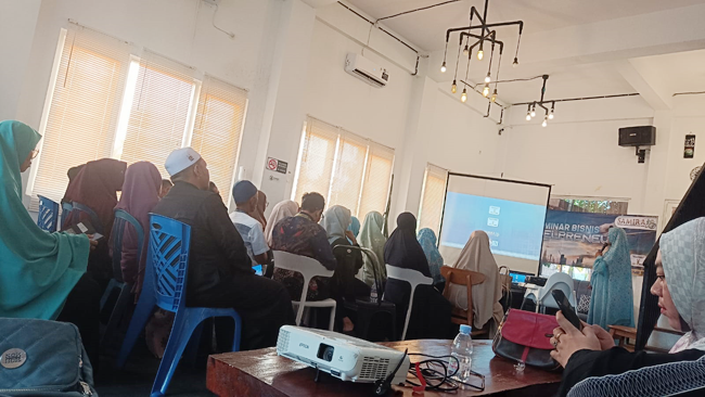 Semarak Seminar Bisnis dan Travelpreneur SAMIRA di D'Konco...