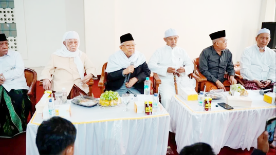 Di Lirboyo Jelang Muktamar, Kiai Sepuh Kirim Pesan...
