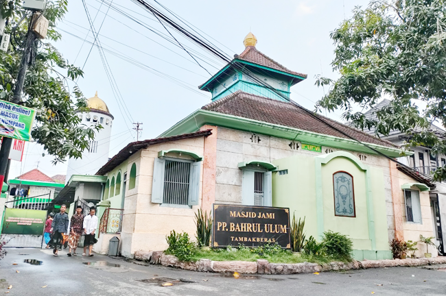 Cerita Menara dan Masjid Jami' Tambakberas di Ponpes...
