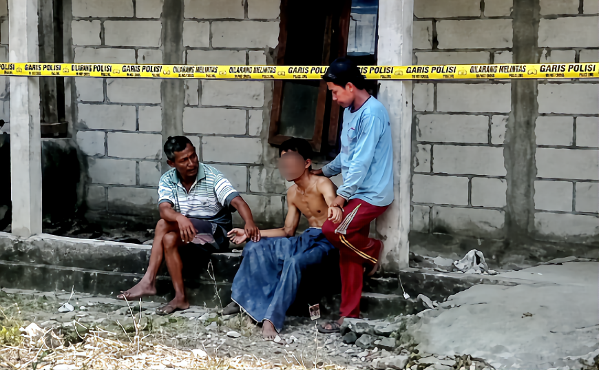 ODGJ di Bojonegoro Pukul Ibu Kandung Pakai Paving...