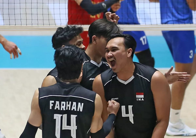 Seru, Set Ketiga Timnas Indonesia Masih Tertinggal 1-2...