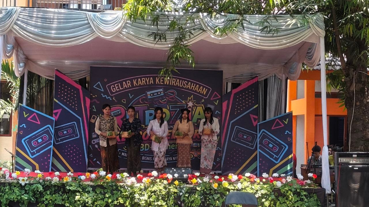 RetroZia SMKN 1 Bojonegoro, Nostalgia 90-an Jadi Ajang...