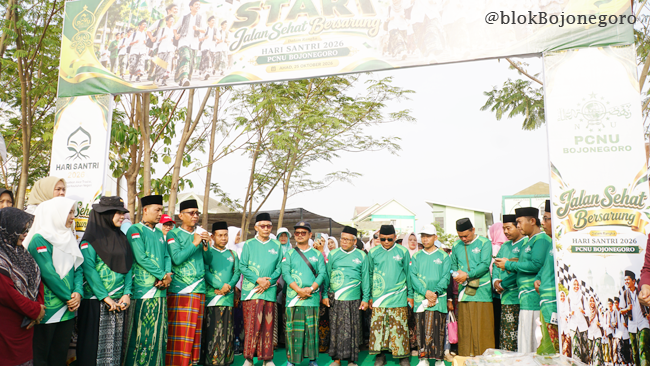 Ribuan Jamaah Ikuti Jalan Sehat Bersarung PCNU Bojonegoro