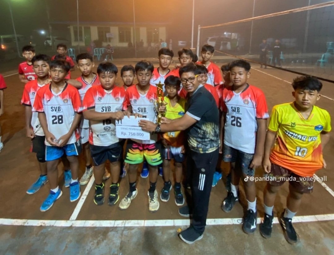 Tim Volly Pemuda Miyono Sekar Juara II Turnamen Antar Klub Jawa Timur di Madiun