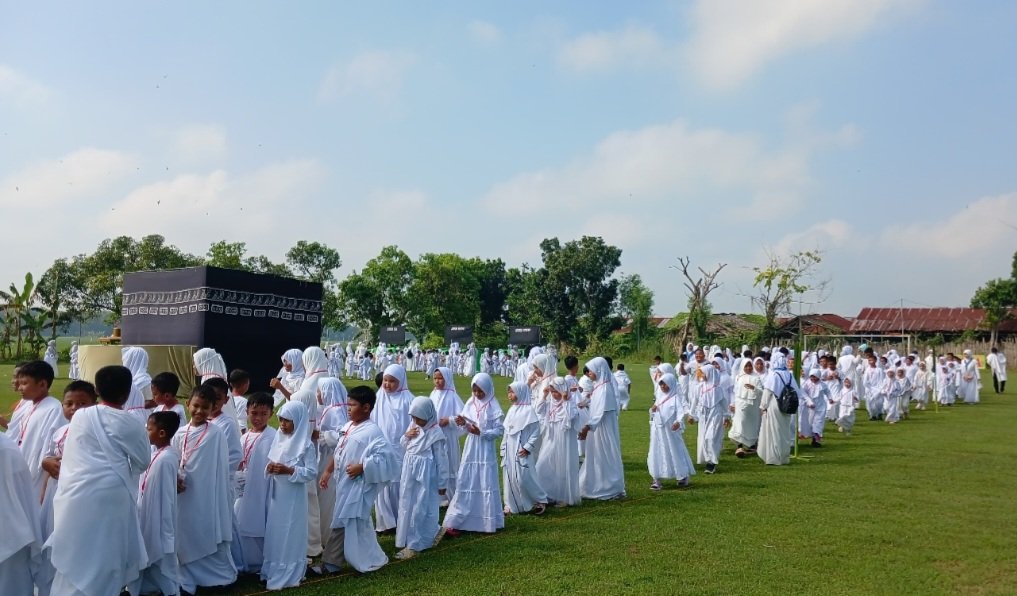 Sambut Momen Haji 2025, JSIT Daerah Bojonegoro Wilayah Timur Sukses Gelar Manasik Haji Sinergi dengan 4 Lembaga