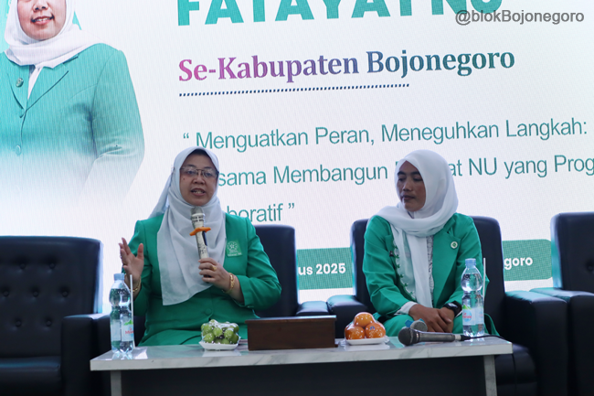 Ketum PP Fatayat NU Bekali Pengurus Baru
