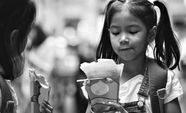 Hati-Hati ya Bunda, Jajan Viral untuk Kesehatan Anak