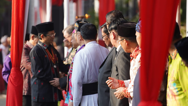 10.107 ASN Kemenag se Indonesia Terima Satyalancana