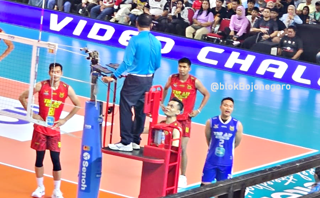 Tensi Tinggi, Kapten TNI AU Electric Sigit Ardian Protes Wasit