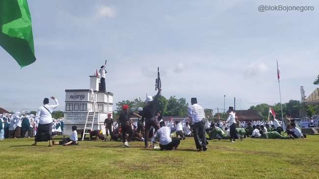 Semangat Resolusi Jihad Menggema di Ngraho, Ribuan Santri Peringati Hari Santri