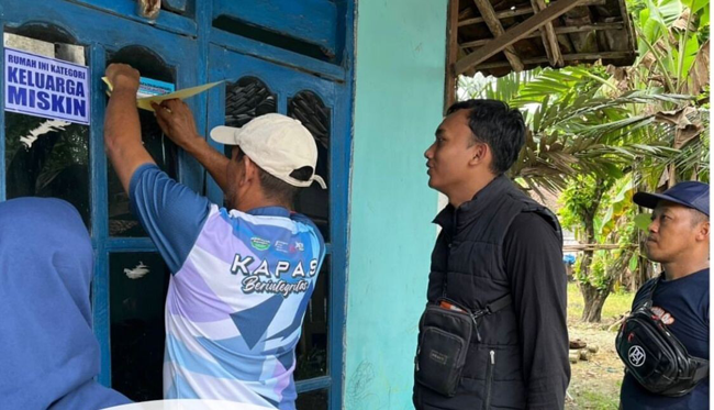 Upaya Validasi Data Kemiskinan, 97 Persen Rumah KPM Sudah Tertempel Stiker Miskin