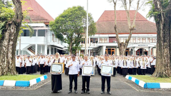 Inilah 3 Unit Kerja Pemkab Bojonegoro yang Terima Penghargaan dari Ombudsman