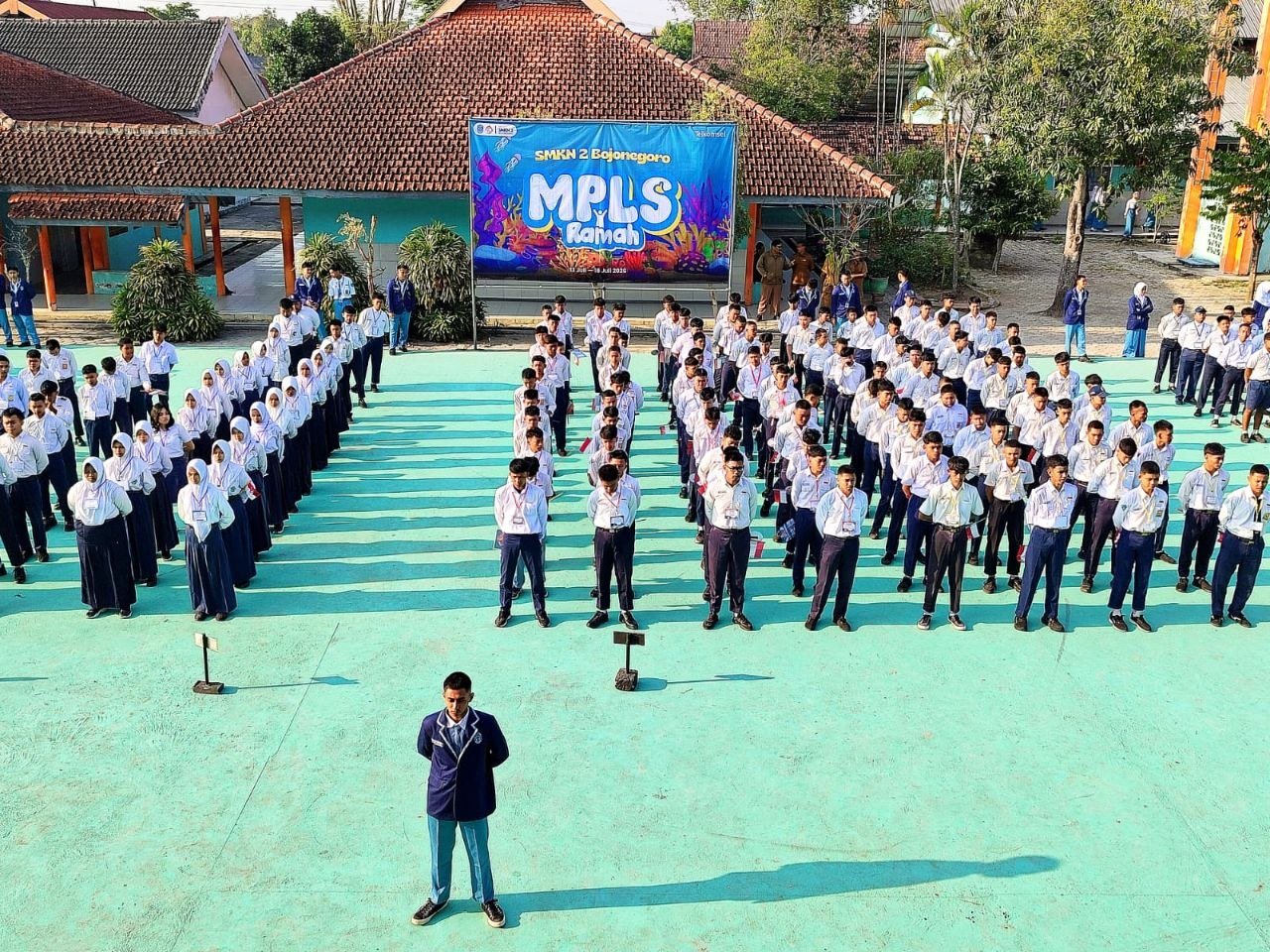 Sambut 648 Siswa Baru, SMKN 2 Bojonegoro Perkuat Karakter lewat MPLS Ramah