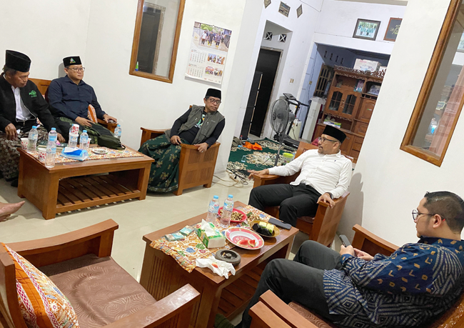 Dekat Lokasi Utama Muktamar ke 35, Sekretariat PCNU Bojonegoro Jadi Transit Tokoh-tokoh Nasional