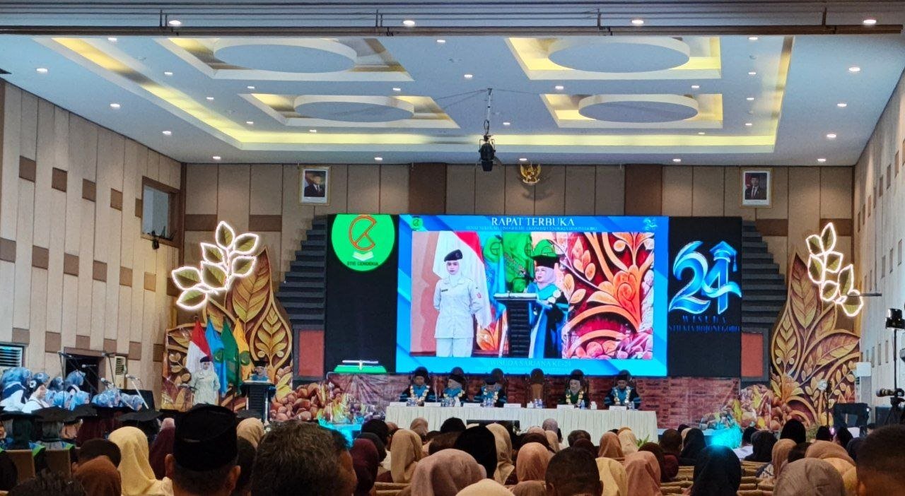 Wisuda 93 Sarjana, STIE Cendekia Bojonegoro Dorong Lulusan...