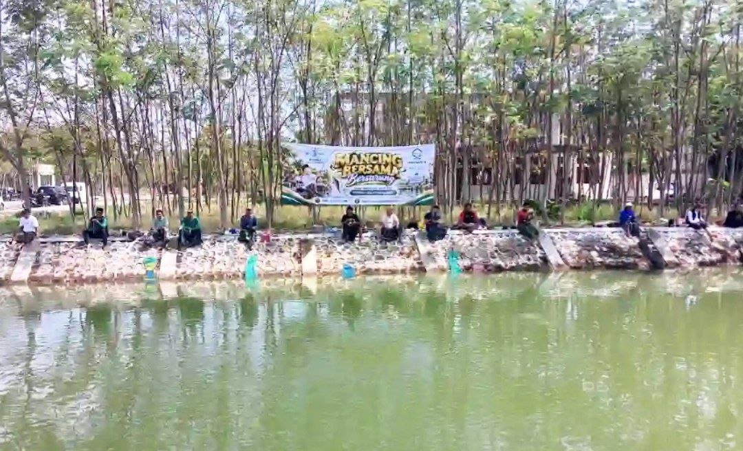Mancing Bersarung Meriahkan Peringatan Hari Santri PCNU Bojonegoro